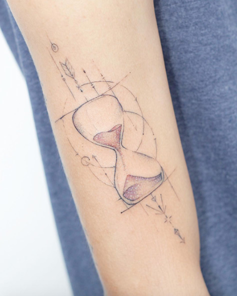 474x592 Amazing Hourglass Tattoos And Meanings - Hourglass Tattoo Drawing