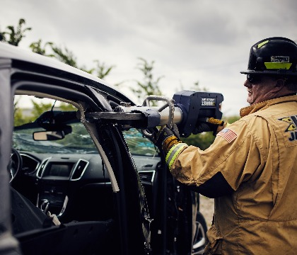 420x360 The History Of Jaws Of Life - Jaws Of Life Drawing