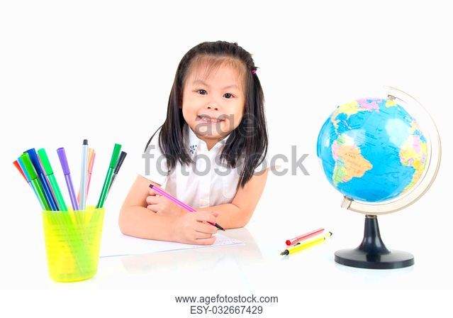 639x448 Korean Girl Studying In The Kindergarten Stock Photos And Images - Korean Girl Drawing