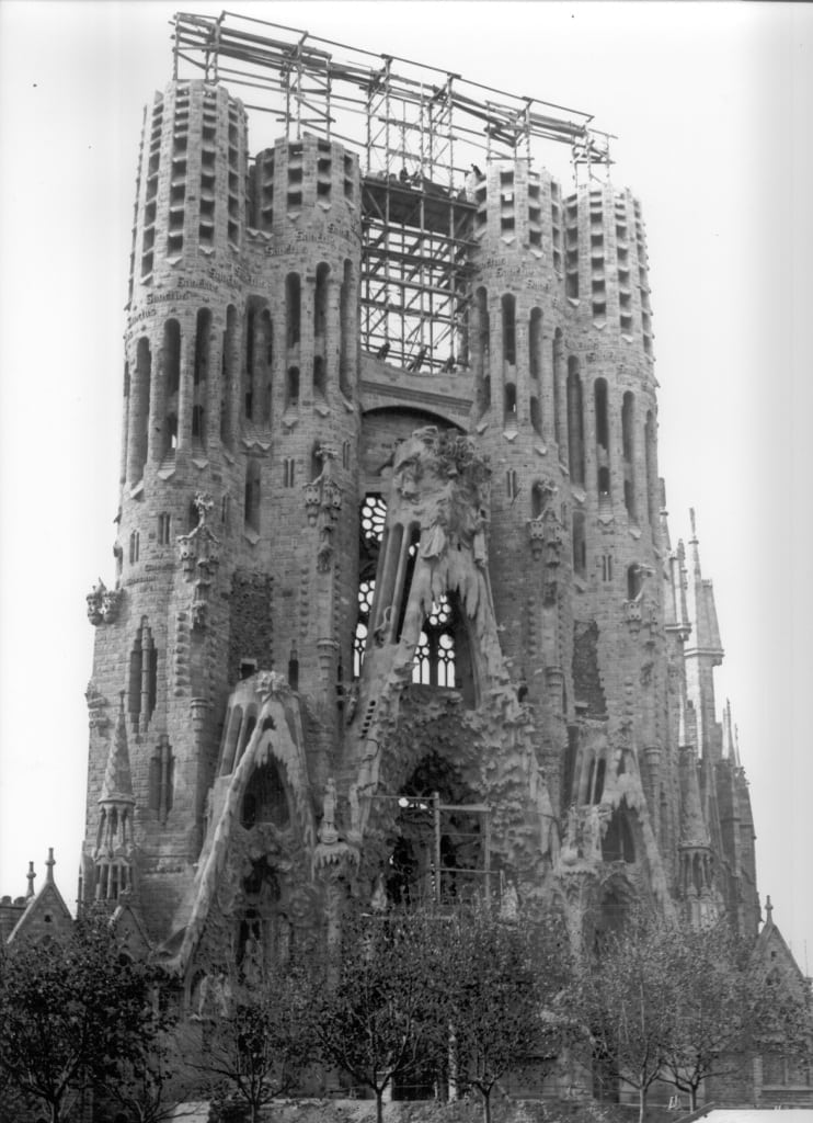 742x1024 but, are we following - La Sagrada Familia Drawing