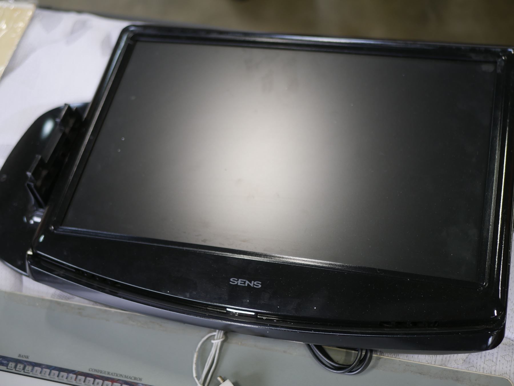1800x1351 calcomp drawing slate and sens inch lcd tv with built in dvd player - Lcd Tv Drawing