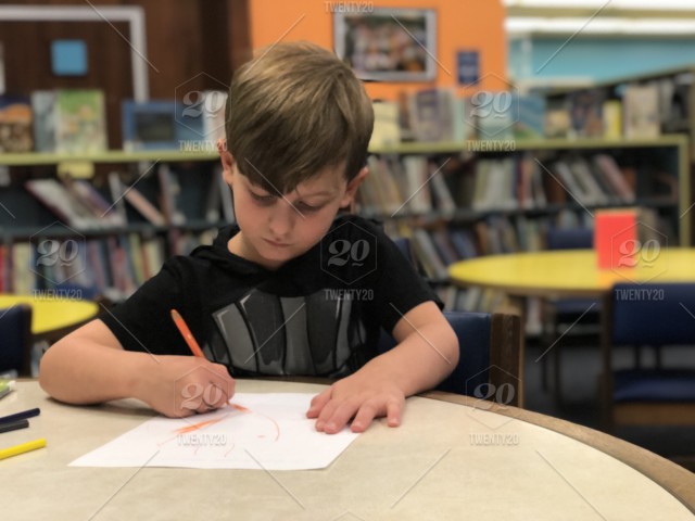 640x480 Little Boy Drawing - Library Books Drawing