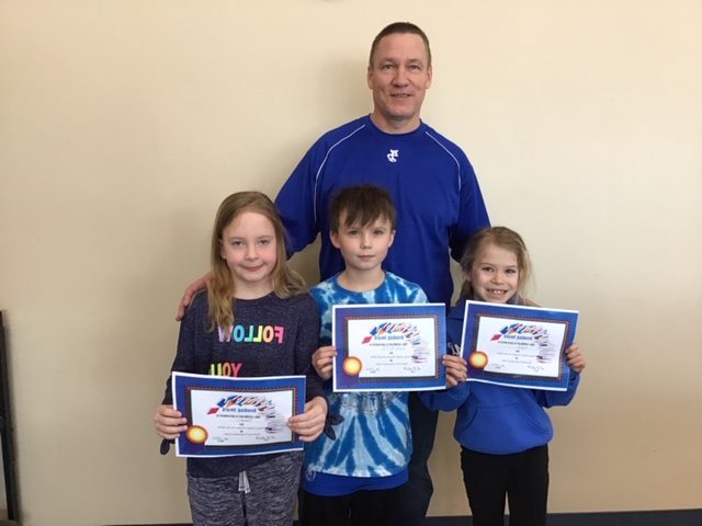 640x480 I Read A Lot Drawing Mrs Spry - LotDrawing