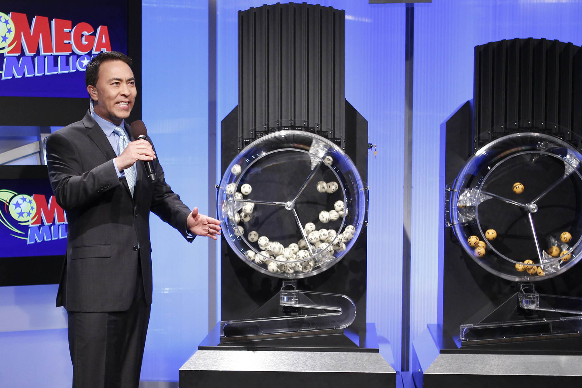 2000x1334 What Happens Behind The Scenes At A Lottery Draw - Lottery Drawing