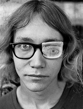 338x446 Young Man With Drawing On Glasses - Man With Glasses Drawing