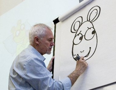 380x293 more than kids turn out to meet 'arthur' author marc brown - Marc Brown Drawing