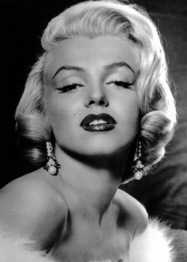 600x837 How To Draw Marilyn Monroe Draw Famous Faces - Marilyn Monroe Drawing Outline