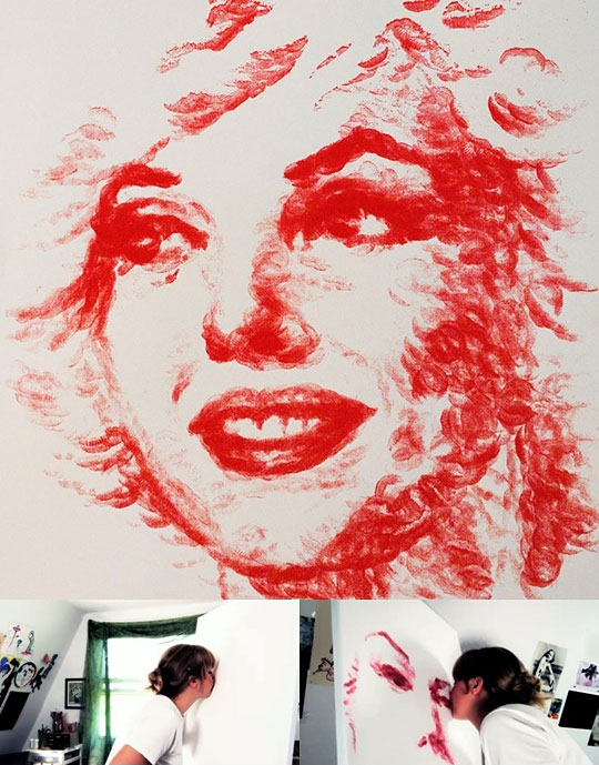 540x689 Marilyn Monroe Painted Using Only Her Lips - Marilyn Monroe Lips Drawing
