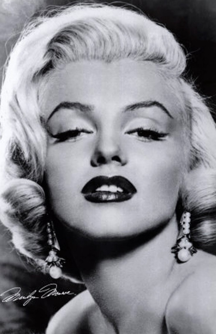 736x1137 easy marilyn monroe drawing top makeup tips of marilyn monroe - Marilyn Monroe Skull Drawing