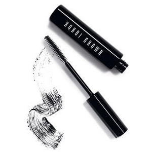 300x300 Tips For A Long Lasting Makeup - Mascara Drawing