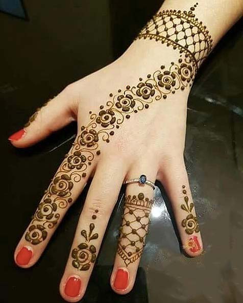 476x593 mehndi designs of bring a chic minimalism to india - Mehndi Drawing