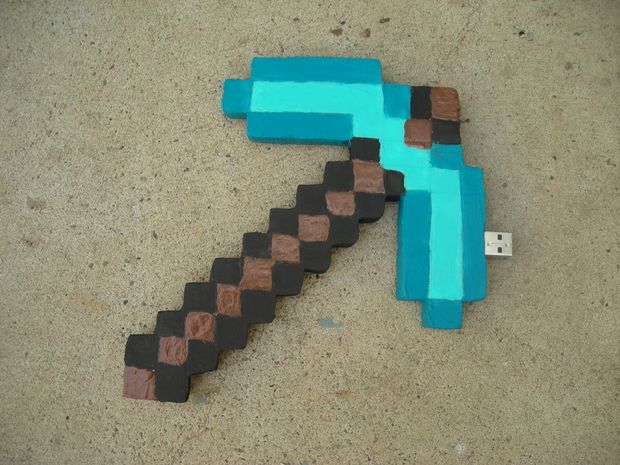 620x465 real minecraft diamond pickaxe - Minecraft Diamond Drawing