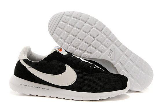 550x366 website u nike roshe run frgmt fragment design retro drawing - Nike Roshe Drawing