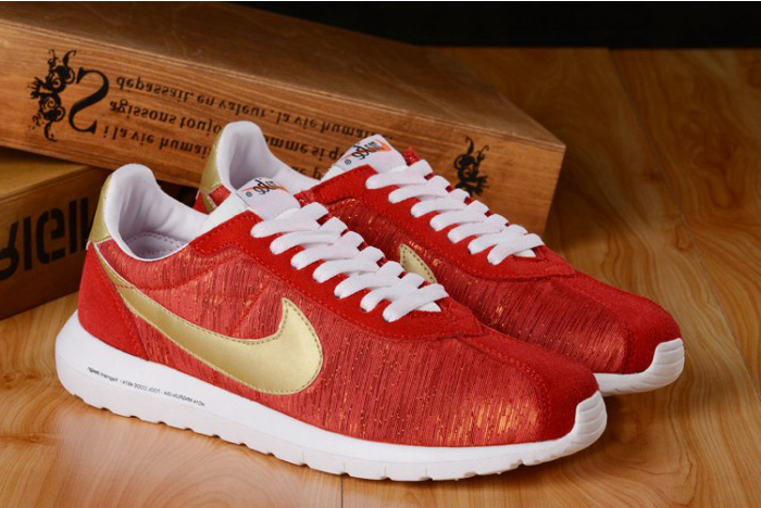 700x468 nike roshe run drawing - Nike Roshe Drawing