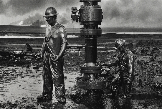 550x370 greater buhrman oil field, kuwait - Oil Field Drawings