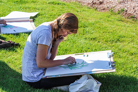 480x320 Brentwood College School - Outdoor Drawing