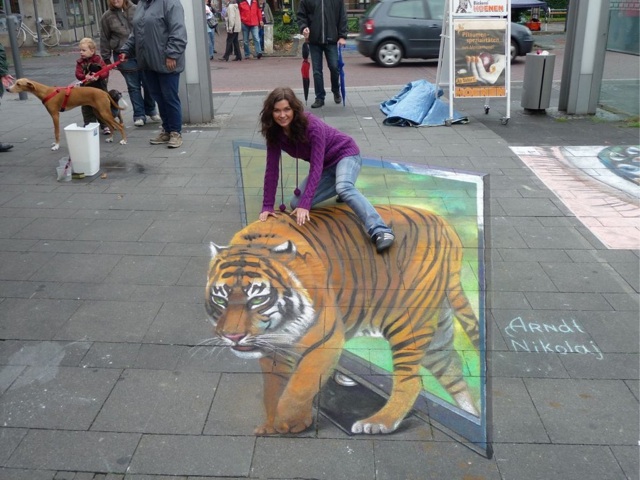640x480 pavement art - Pavement Drawing