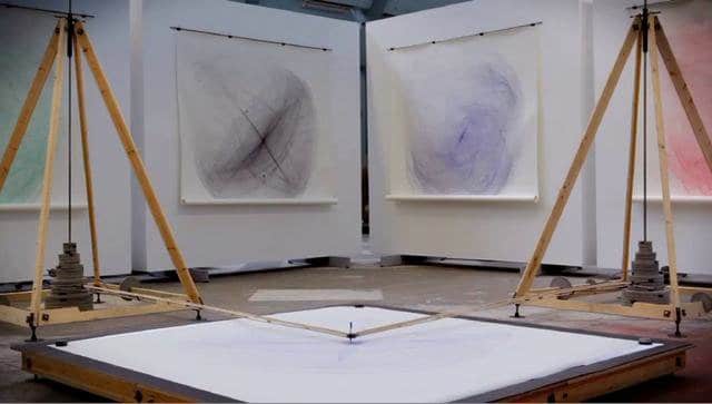 640x363 eske rex pendulum powered drawing machine the kid should see this - Pendulum Drawing