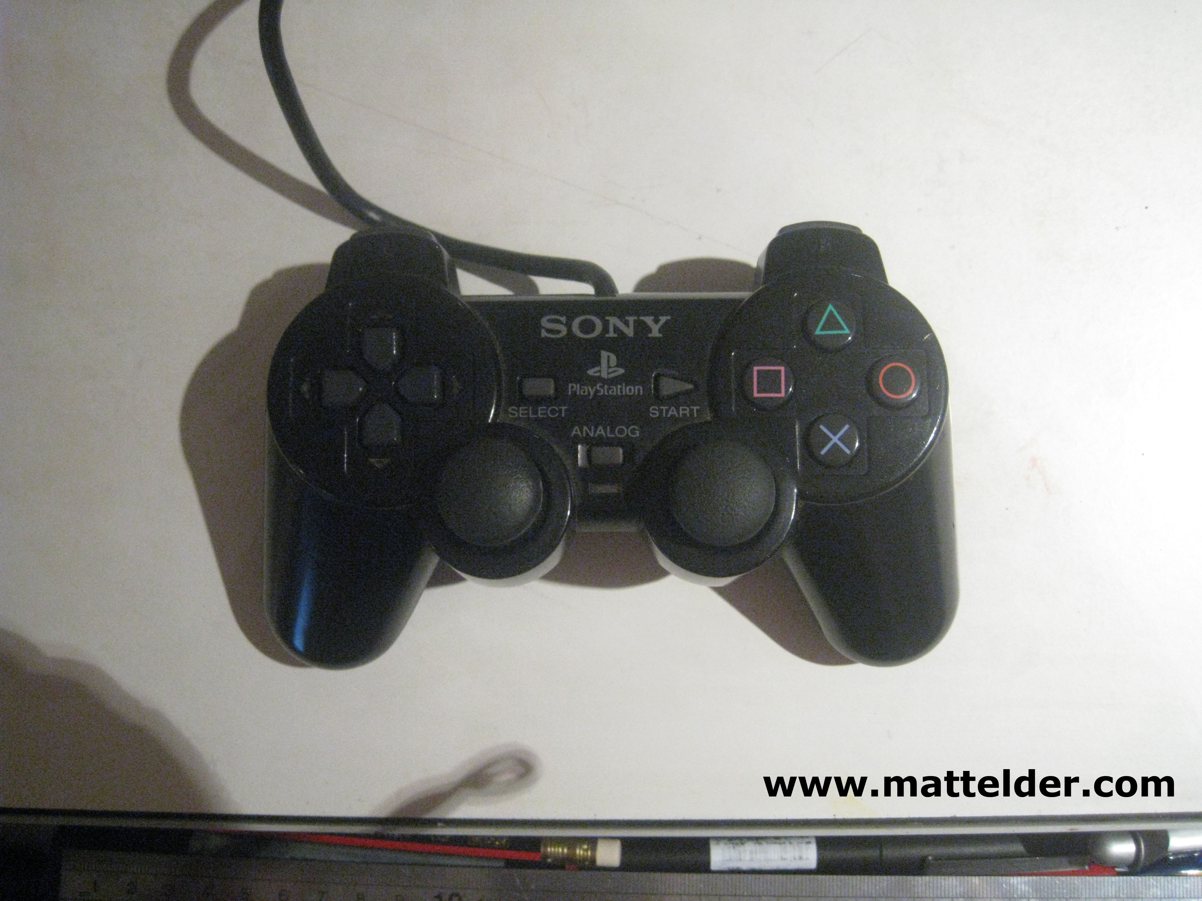 4000x3000 How To Draw The Basics Of A Playstation Controller And Peanut - Playstation Controller Drawing