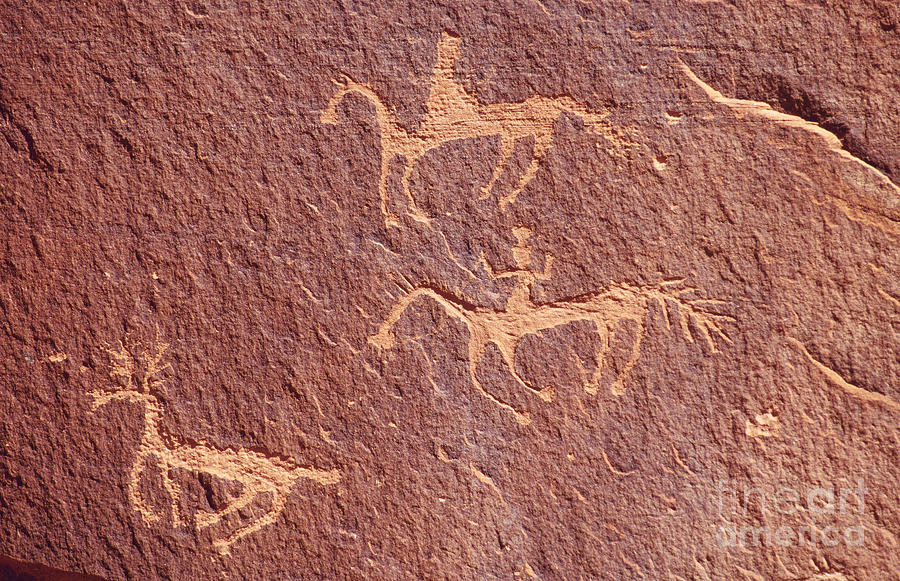 900x581 prehistoric drawings photograph - Prehistoric Drawings