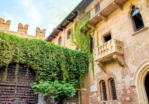 300x210 tag romeo and juliet balcony scene drawing - Romeo And Juliet Balcony Scene Drawing