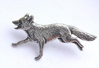 400x275 pewter running fox badge - Running Fox Drawing