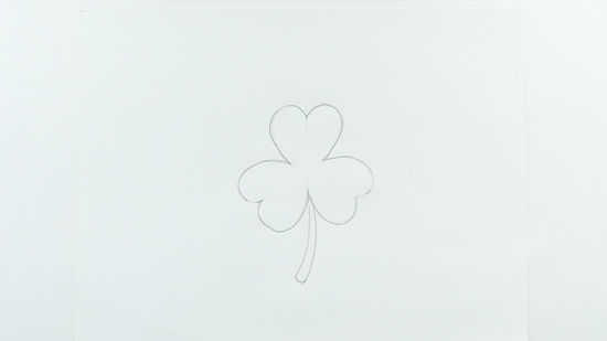 550x309 how to draw a shamrock steps - Shamrock Line Drawing