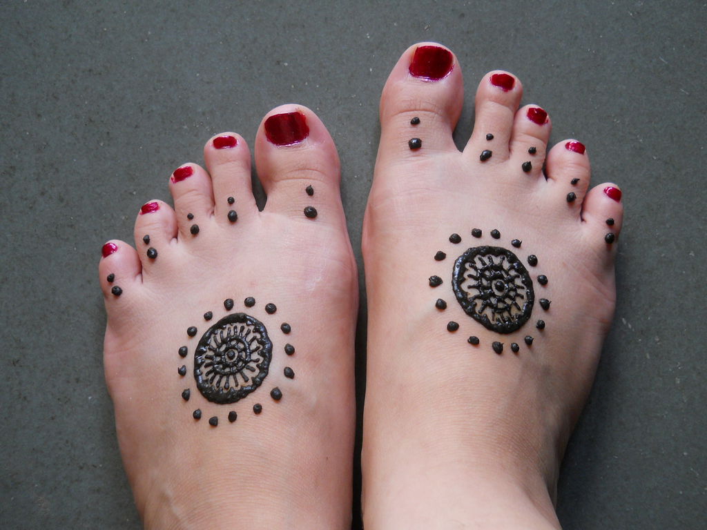 1024x768 simple henna design for feet - Simple Henna Drawings
