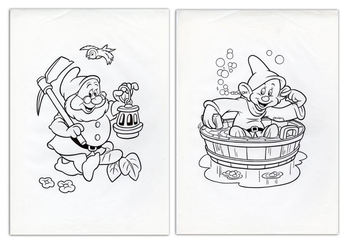 700x492 Disney Studios - Snow White And The Seven Dwarfs Drawing