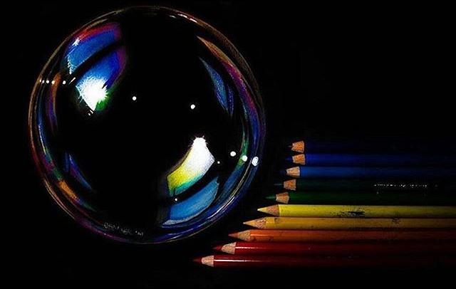 640x406 life like soap bubble drawing - Soap Bubble Drawing