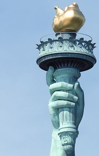 317x500 Statue Of Liberty Torch Close Up - Statue Of Liberty Torch Drawing