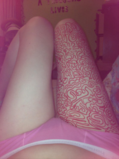 238x318 she shared a photo of her legs with this message what it says - Thigh Drawing