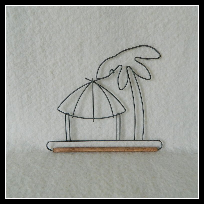 818x818 tiki hut quilt hanger gray wire inches wide made in the etsy - Tiki Hut Drawing