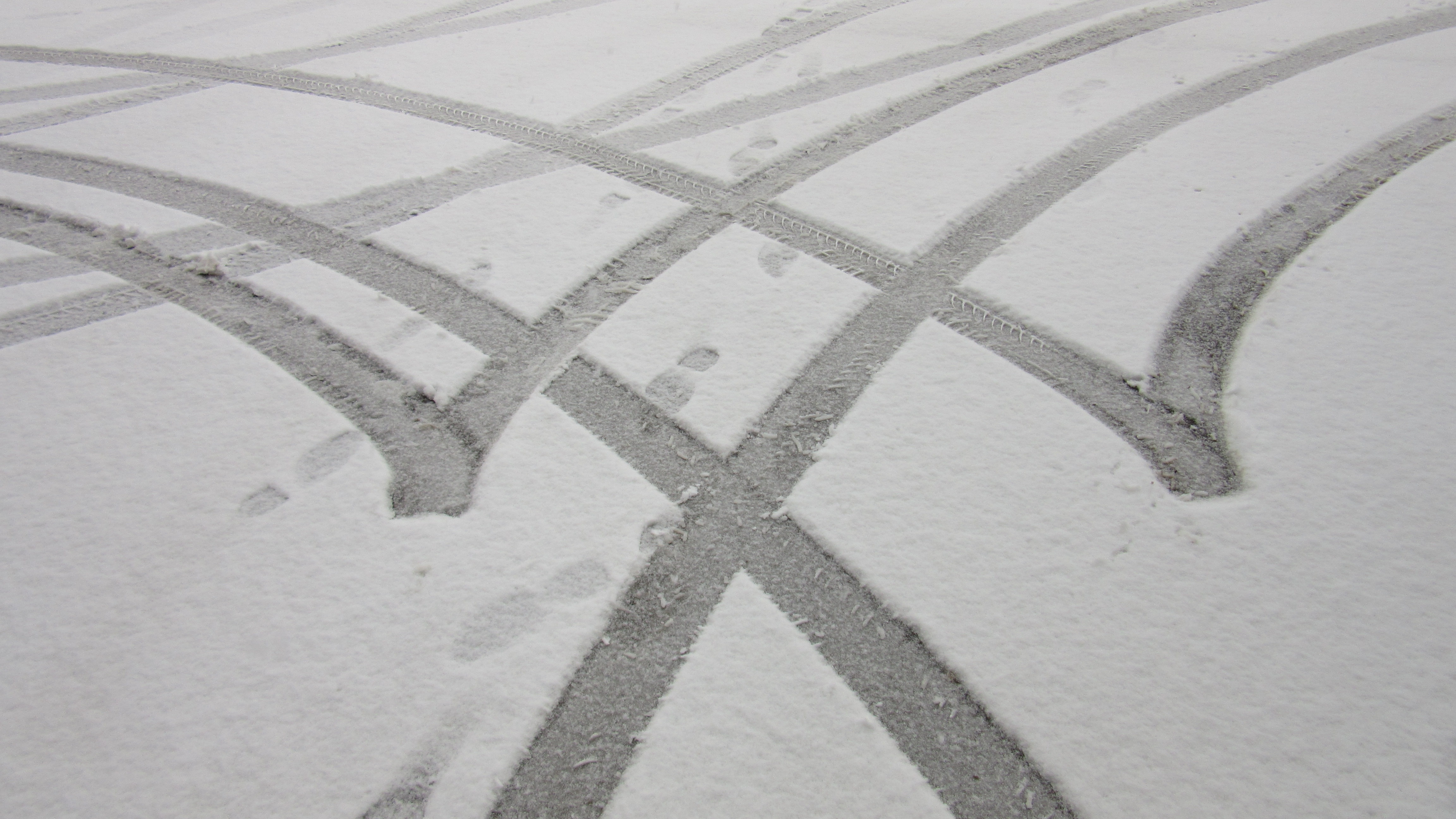 4608x2592 free images winter, wood, white, floor, pattern, line, circle - Tire Tracks Drawing