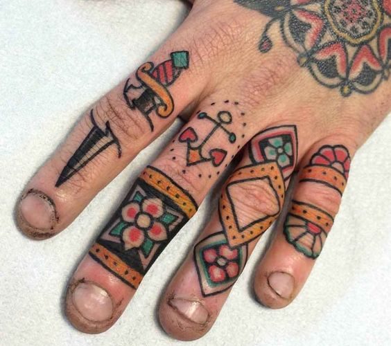 564x500 Small Traditional Tattoos Awesome Old School Tattoo Ideas - Traditional Tattoo Drawings