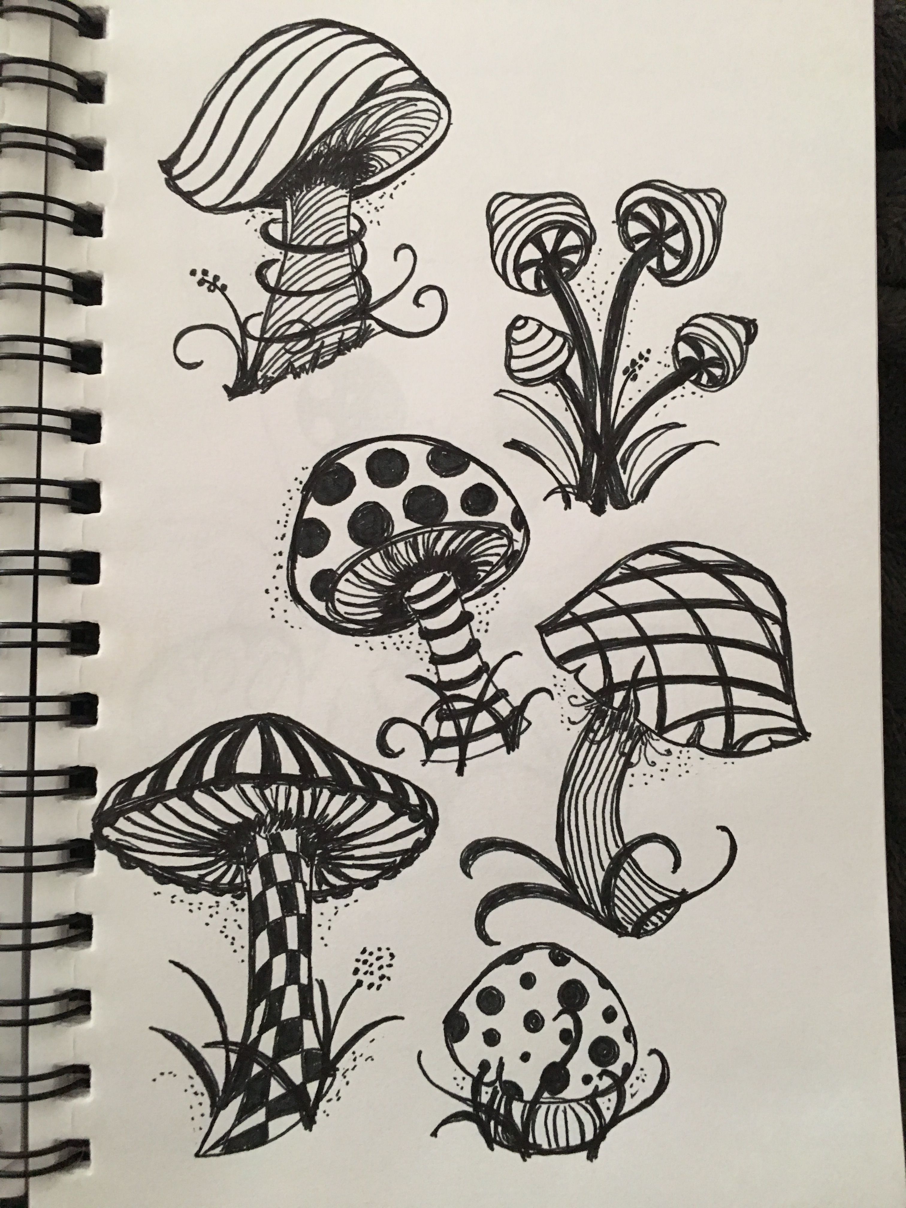 Trippy Mushroom Drawing at PaintingValley.com | Explore ...