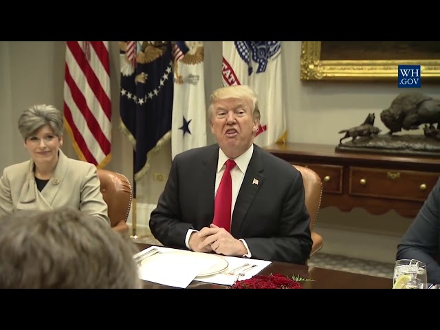 640x480 the real story behind that viral video of president trump hissing - Trump Drawing Gif