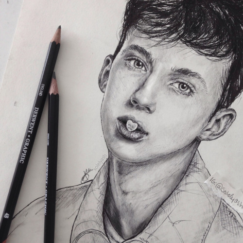 500x500 Troye Drawing Tumblr Uploaded - Tumblr Portrait Drawing