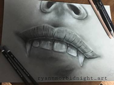 375x281 Vampire Lip Bite Drawing - Vampire Mouth Drawing