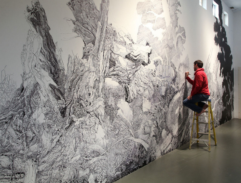 800x608 a sprawling wall sized mural drawn with only a black sharpie - Wall Drawings Art
