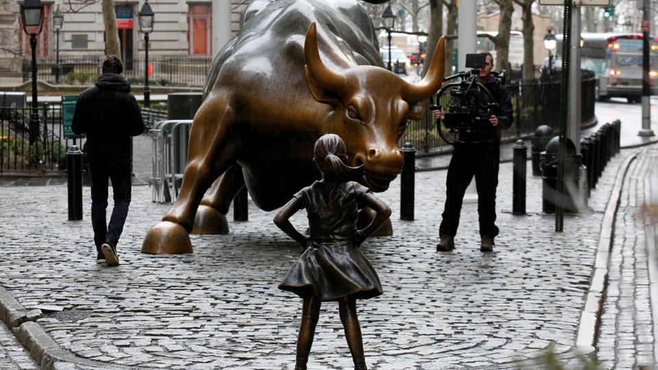 960x540 women's day statue of little girl boldly stares down wall street - Wall Street Bull Drawing