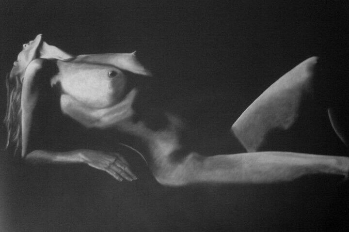 720x479 Black Paper White Pencil Drawing In Bletchley, Buckinghamshire - White Pencil Drawing