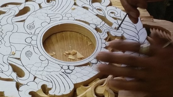 550x309 freehand drawings form the template for wood carvings - Wood Carving Drawing