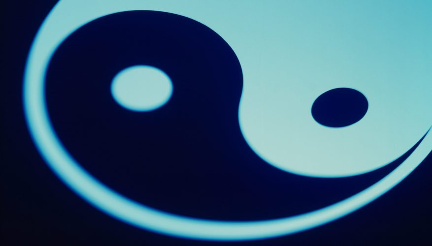 877x500 How To Make A Yin Yang Our Pastimes - Yin Yang Symbol Drawing