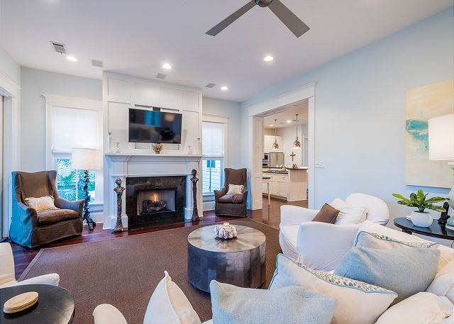 640x457 Image Gallery - 360 Blue Watercolor