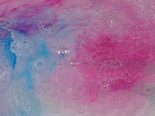 500x375 Colorful Bath Tumblr - Colored Bath Water
