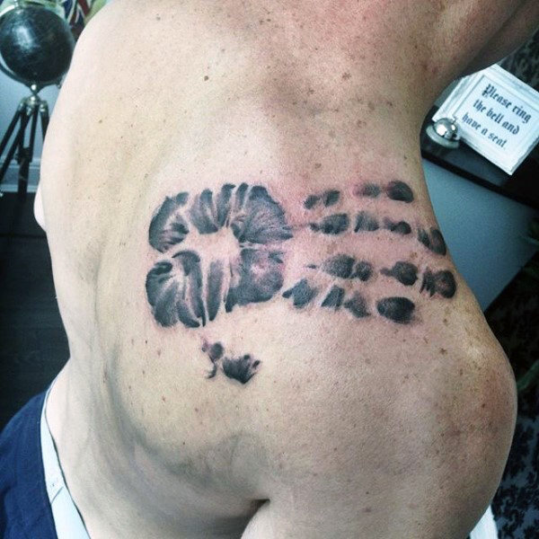 600x600 Watercolor Handprint Tattoo On Chest - Handprint Watercolor