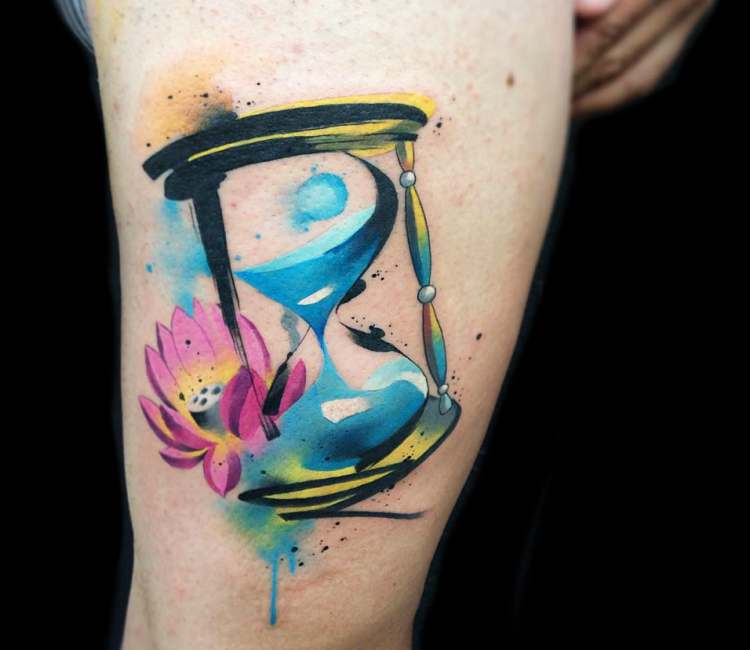 750x650 Hourglass Tattoo By Pablo Ortiz Tattoo Post 22617 - Hourglass Watercolor Tattoo