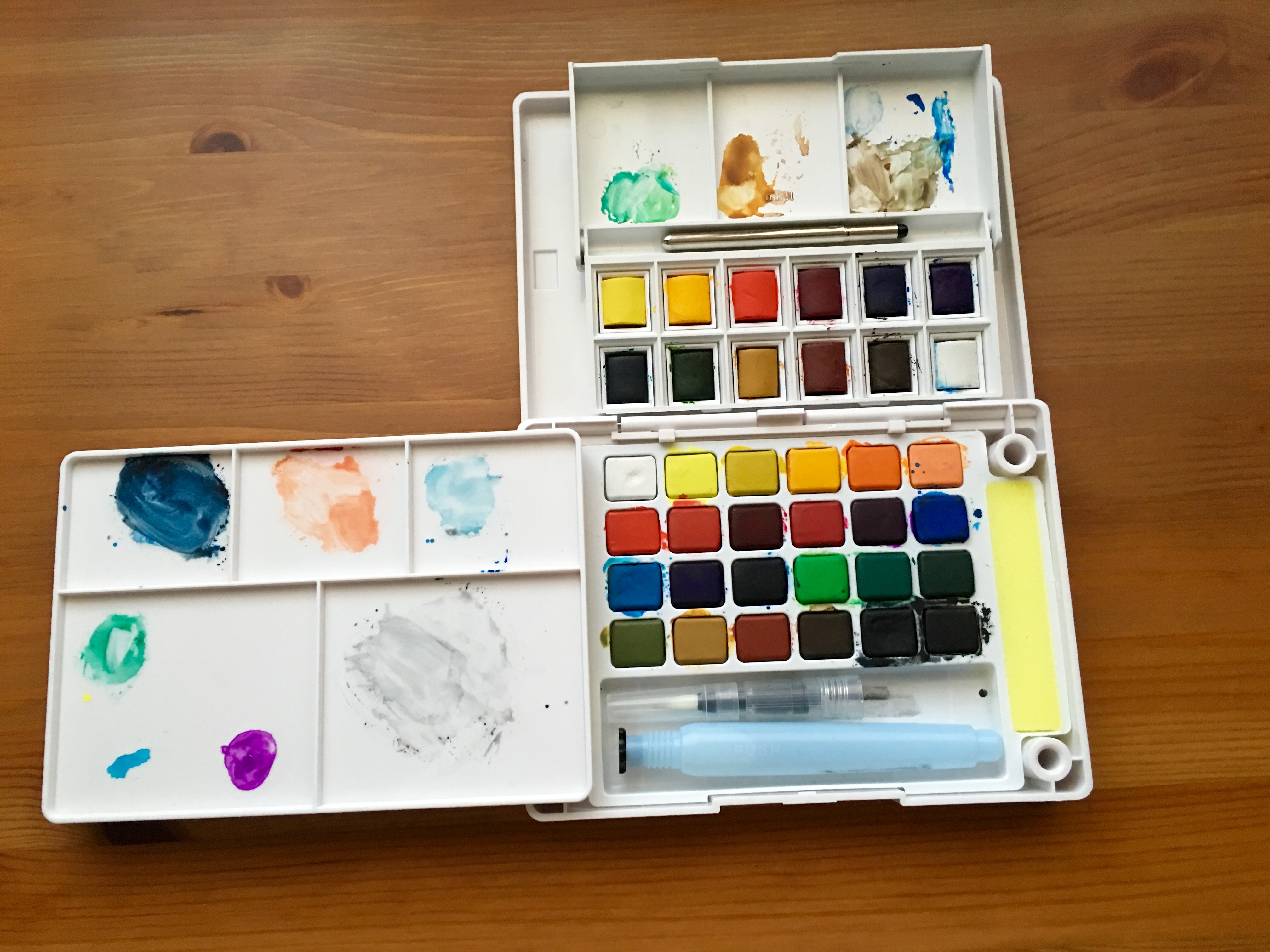 4032x3024 ~ Doodlewash Review Koi Sketch Kit And Cotman Pocket Box - Koi Watercolor Travel Set