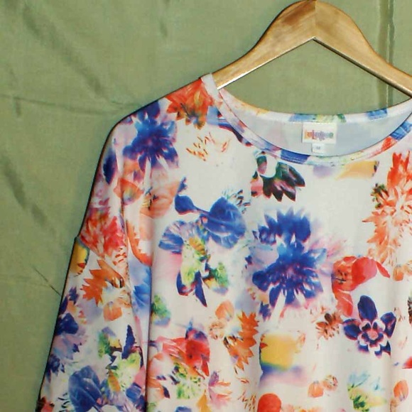 580x580 Lularoe Tops Nwt Watercolor Irma M Poshmark - Lularoe Watercolor